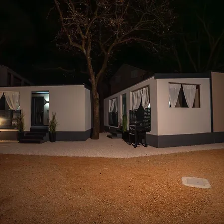 Ac Ivona - Mobile Aria Kamp alanı Vodice